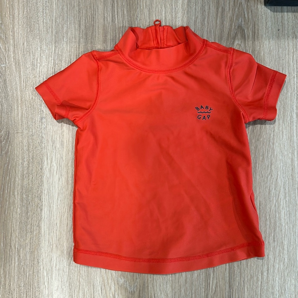 Baby gap 6-12 month short sleeve mockneck zip back rashguard. Bundle 4 discount